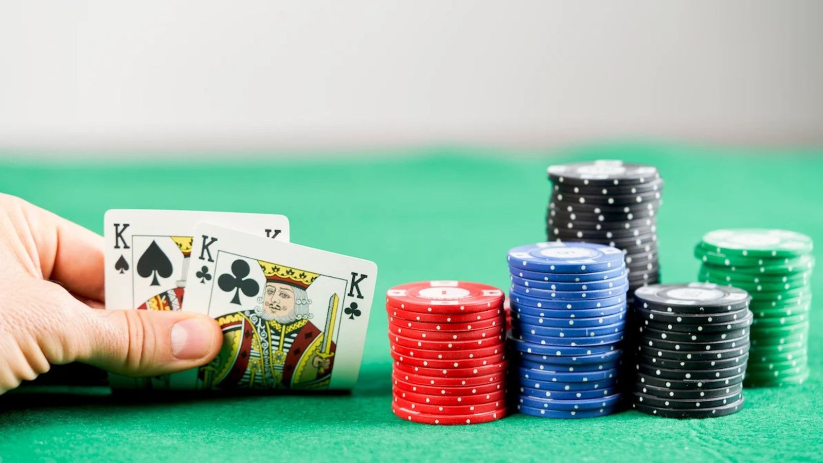 Understanding Micro-Weight Card Play in a Fast Withdrawal Casino